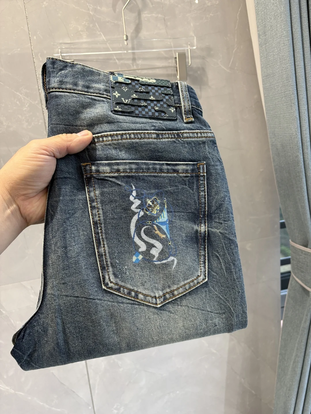 LV 2026春夏经典蓝洗水牛仔裤