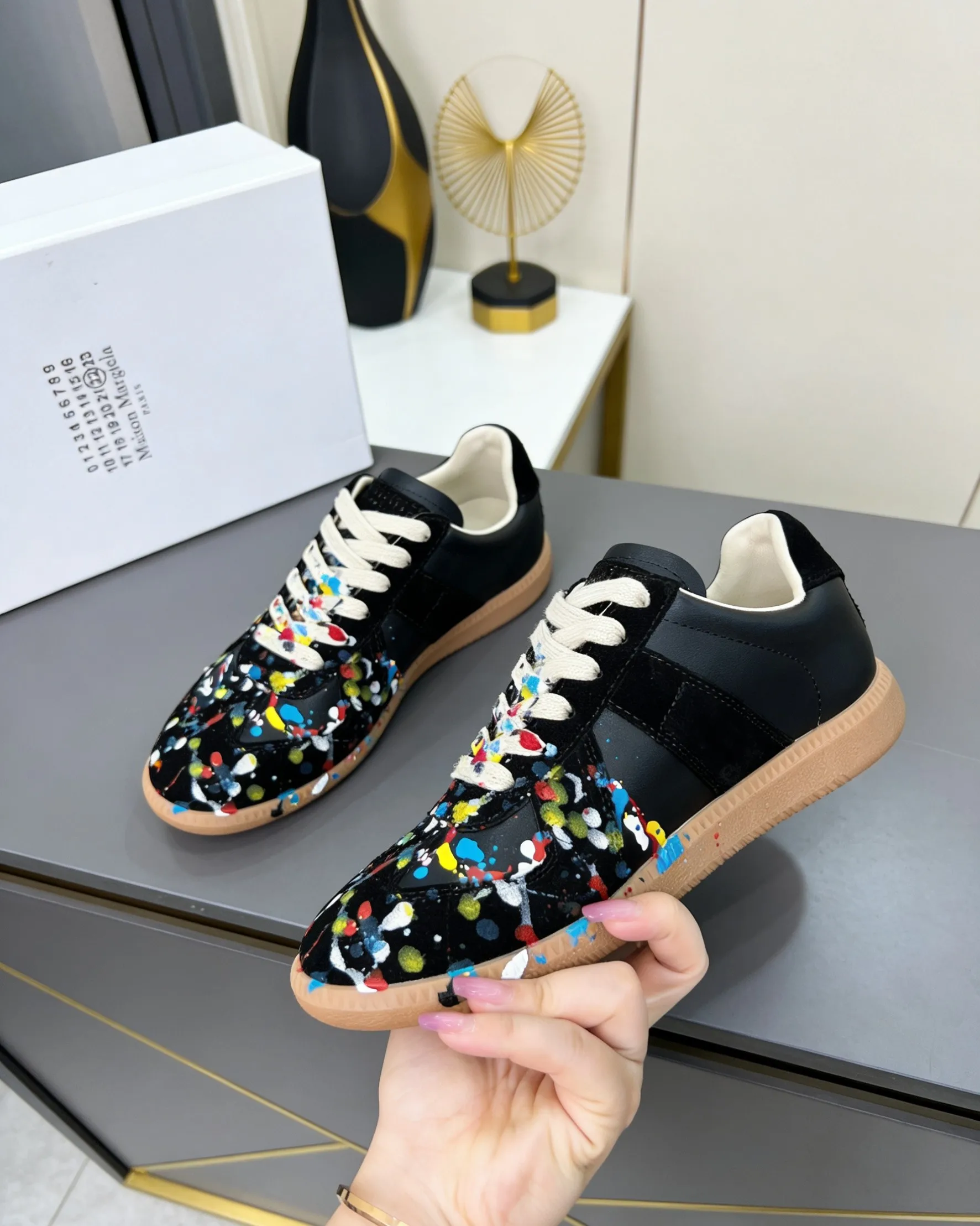 Maison Margiela 𝐌𝐌𝟔德训休闲板鞋 Maison Margiela 𝐌𝐌𝟔德训休闲板鞋