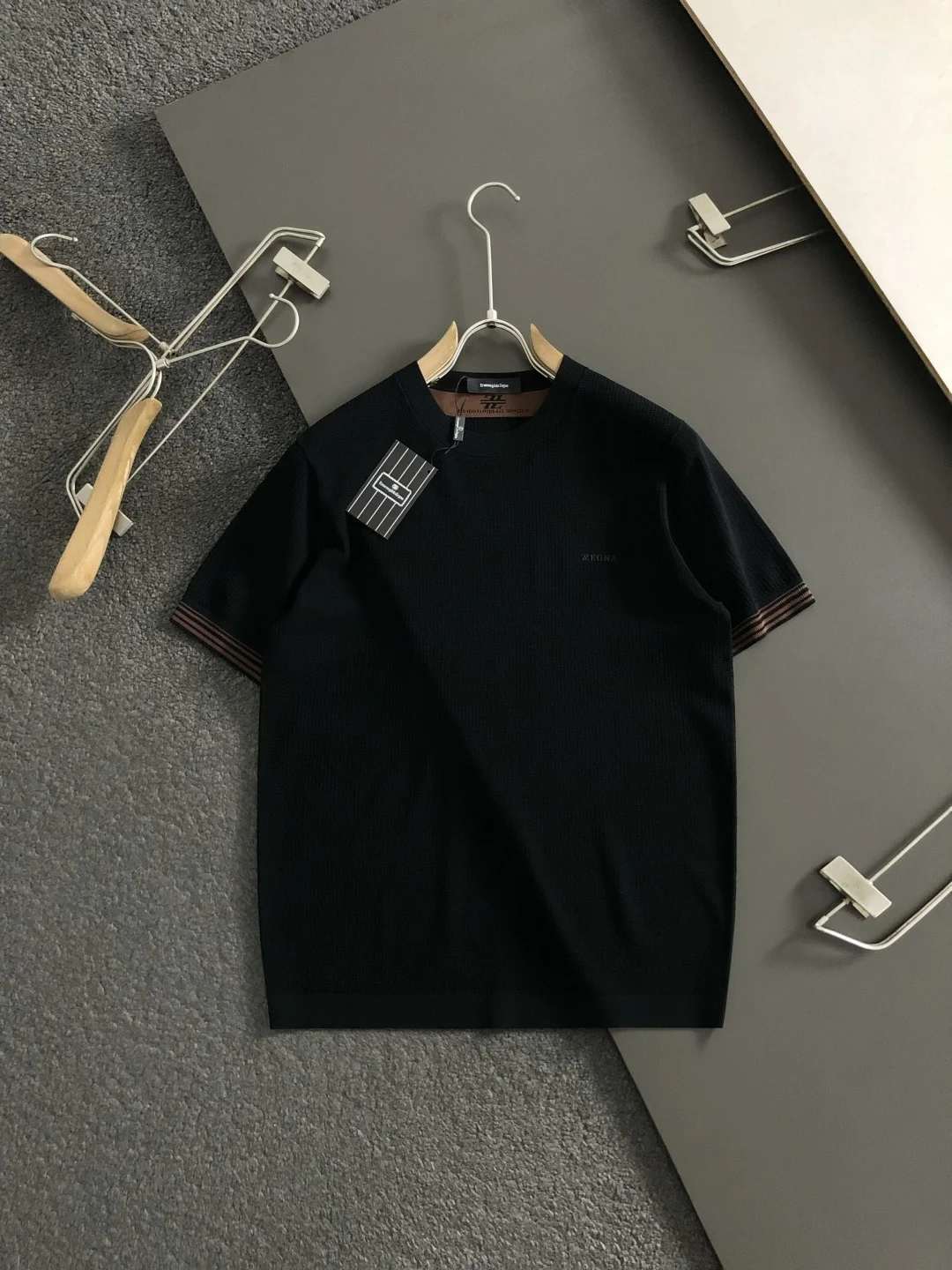 杰尼亚 2026春夏纯色百搭短袖 杰尼亚 2026春夏纯色百搭短袖