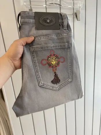 2026春夏经典蓝洗水牛仔裤 高仿范思哲牛仔裤