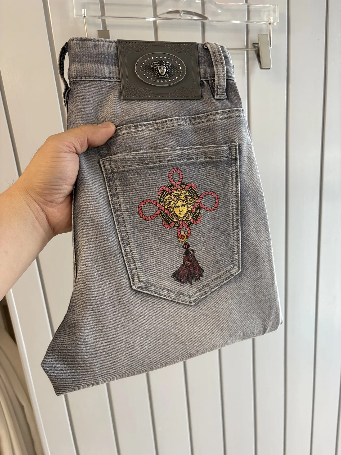 范思哲 2026春夏经典蓝洗水牛仔裤 范思哲 2026春夏经典蓝洗水牛仔裤