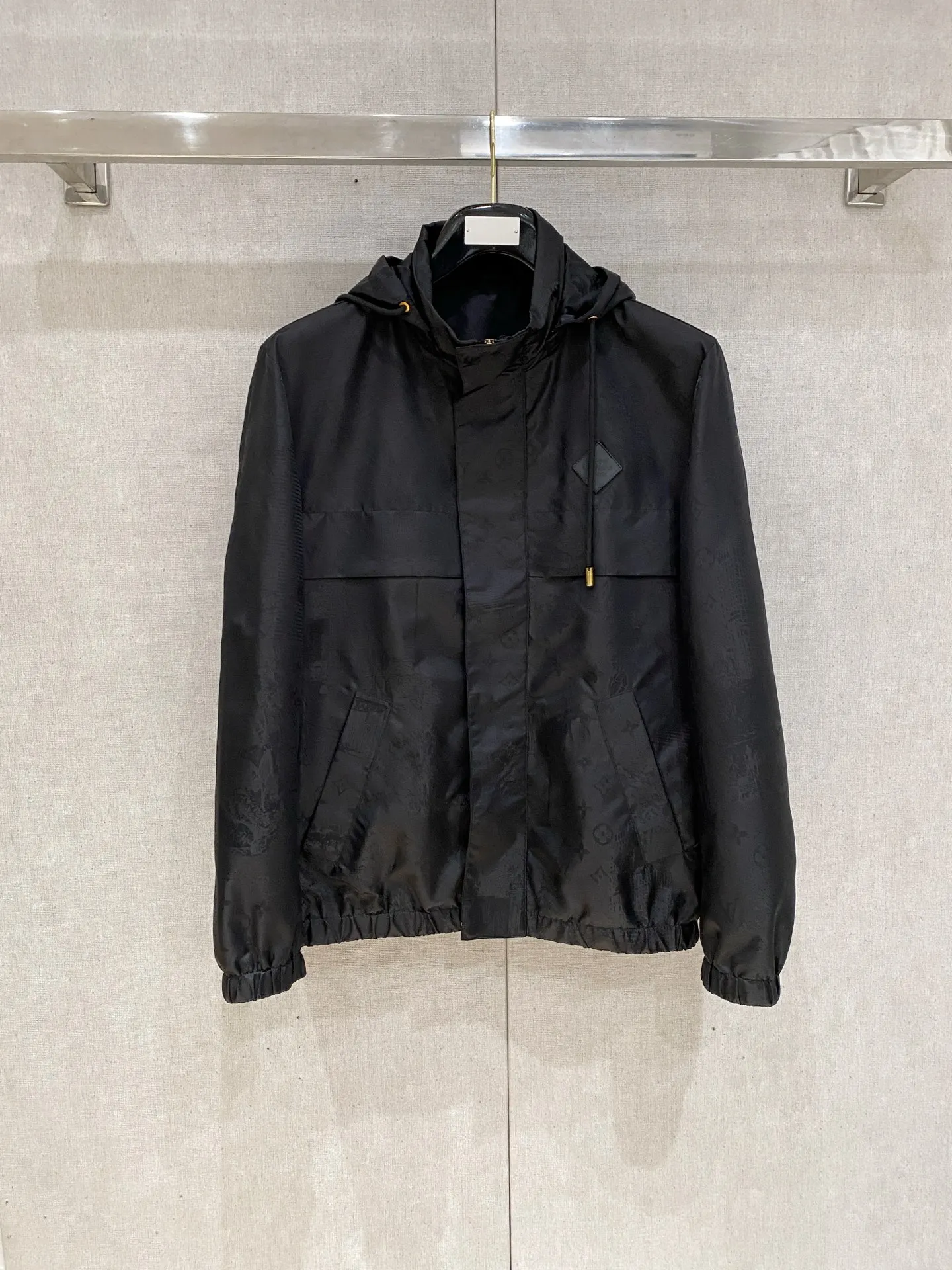 LV 2026秋冬新款夹克外套 LV 2026秋冬新款夹克外套