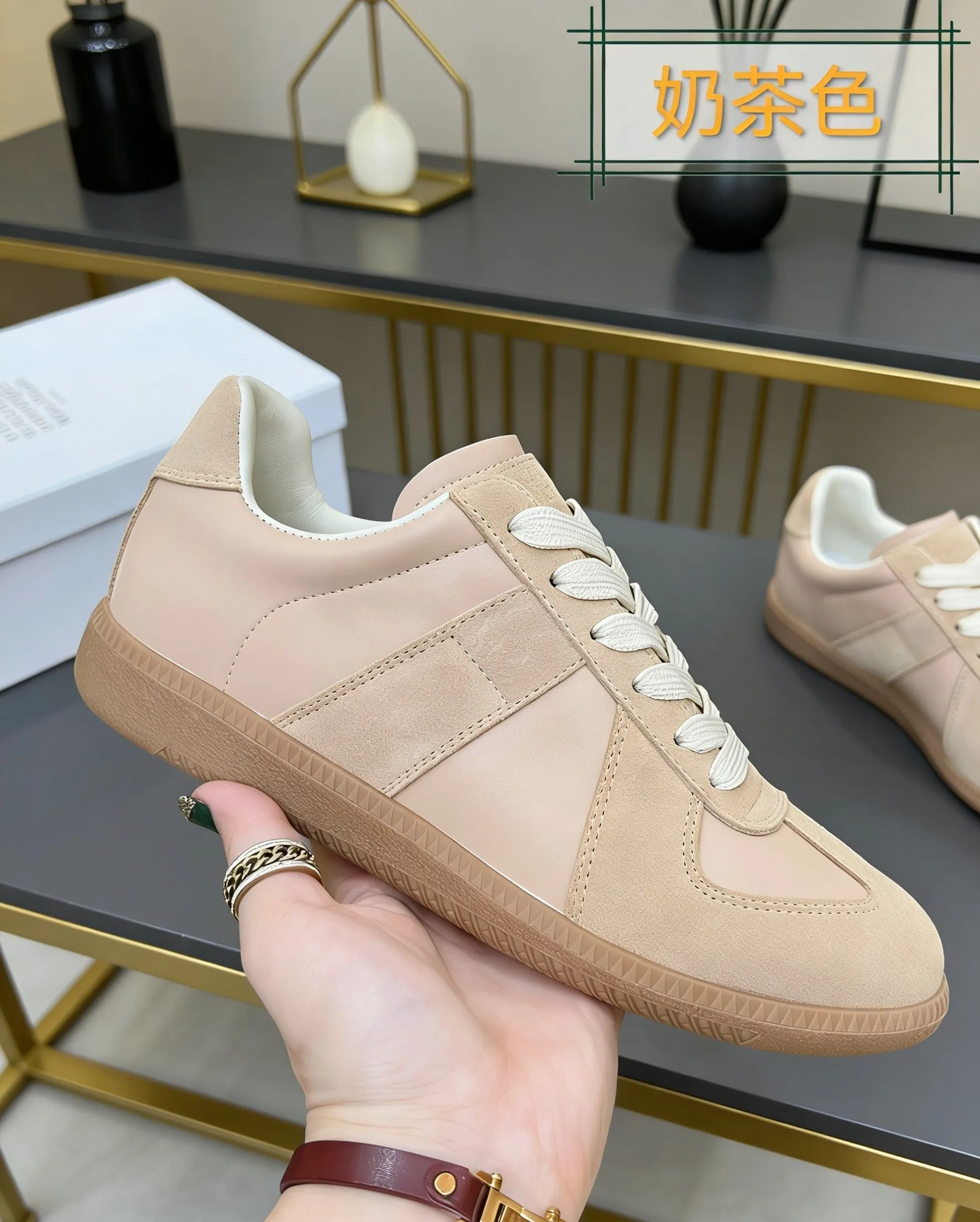 Maison Margiela 𝐌𝐌𝟔德训休闲板鞋 Maison Margiela 𝐌𝐌𝟔德训休闲板鞋