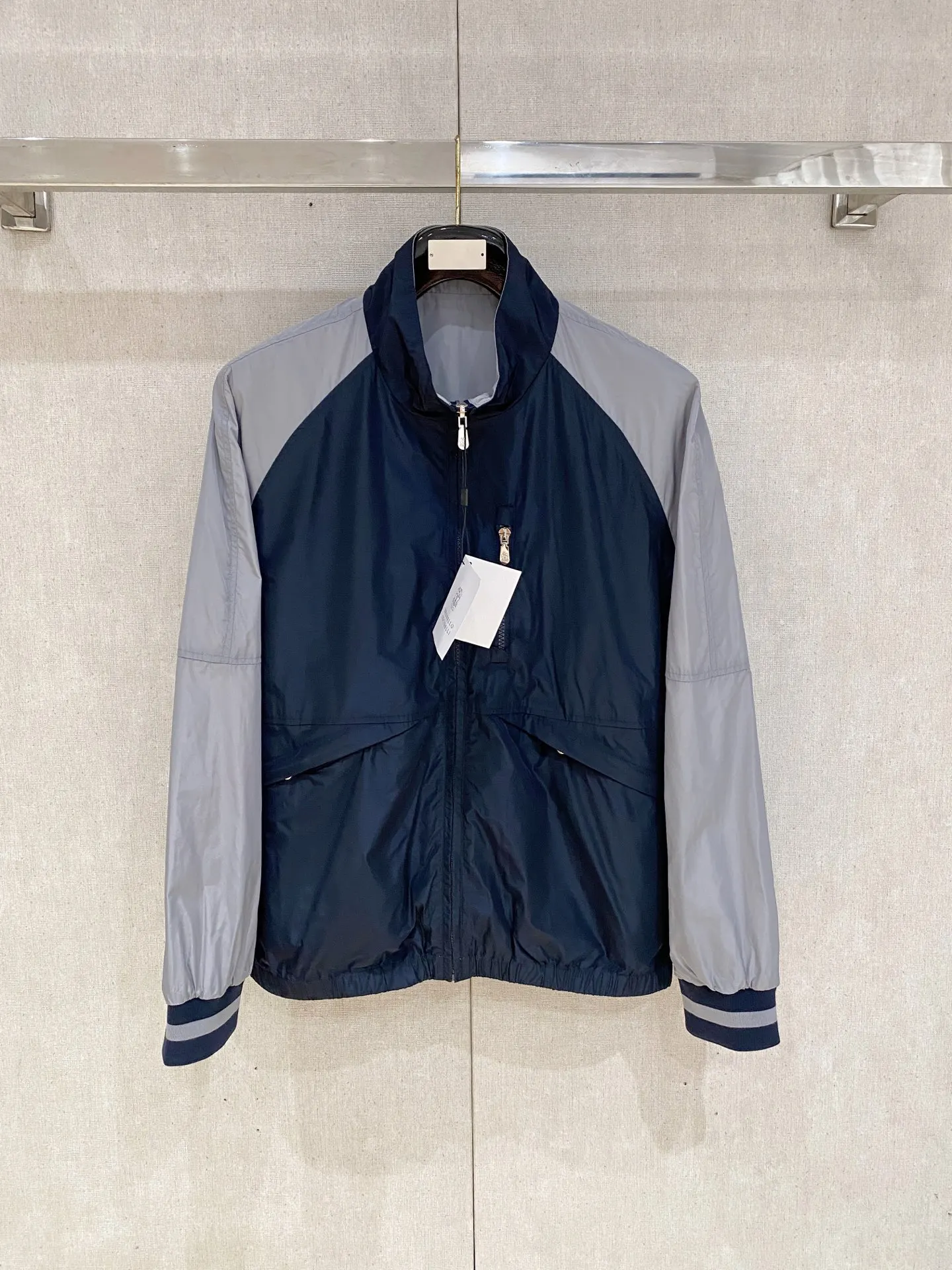 布鲁内洛库奇内利 高品质秋冬新款夹克外套 布鲁内洛库奇内利 高品质秋冬新款夹克外套