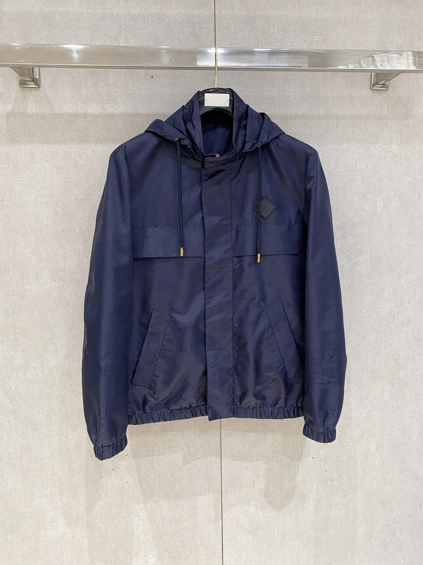 LV 2026秋冬新款夹克外套 LV 2026秋冬新款夹克外套