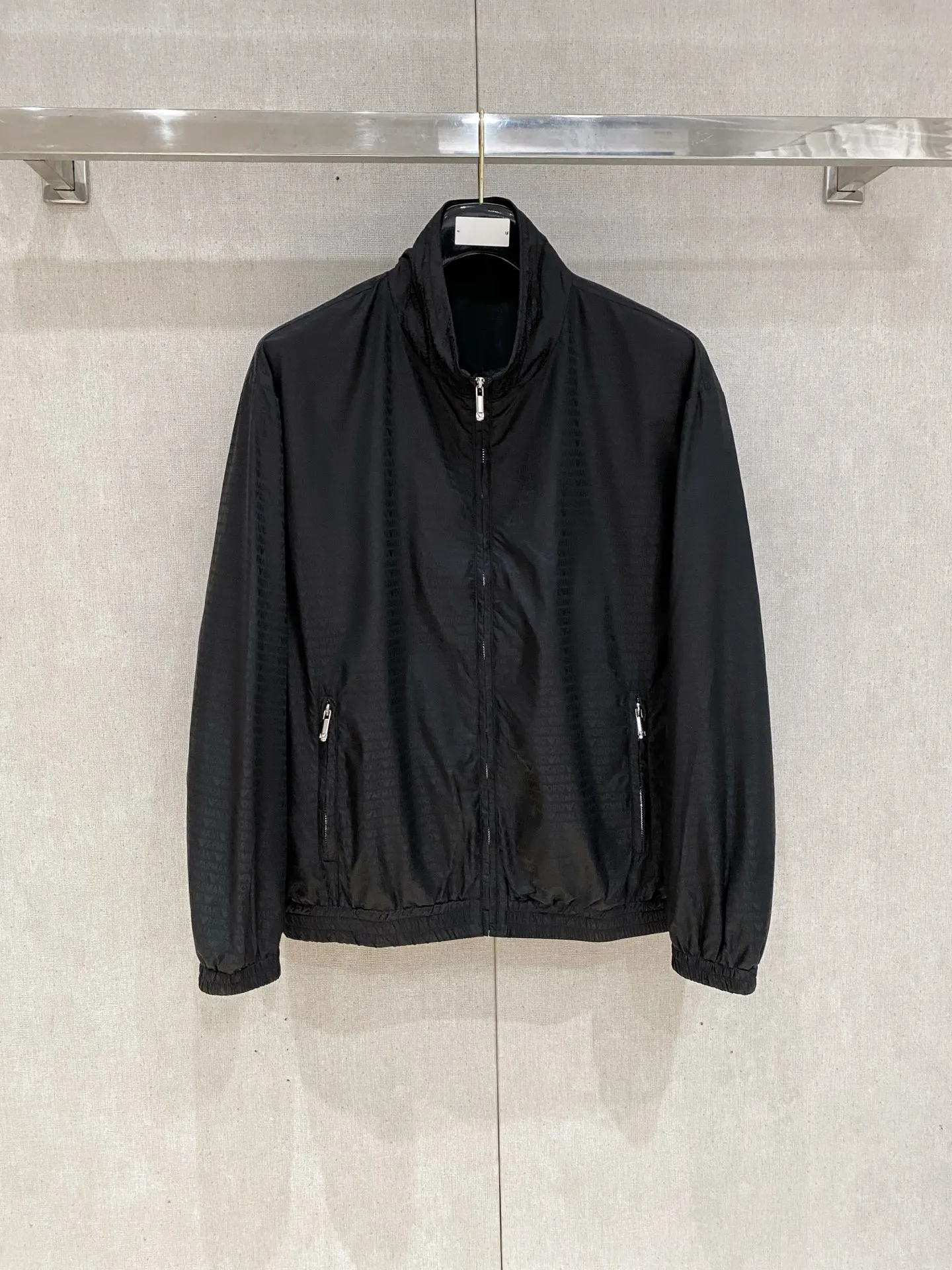 阿玛尼 2026秋冬新款夹克外套 阿玛尼 2026秋冬新款夹克外套