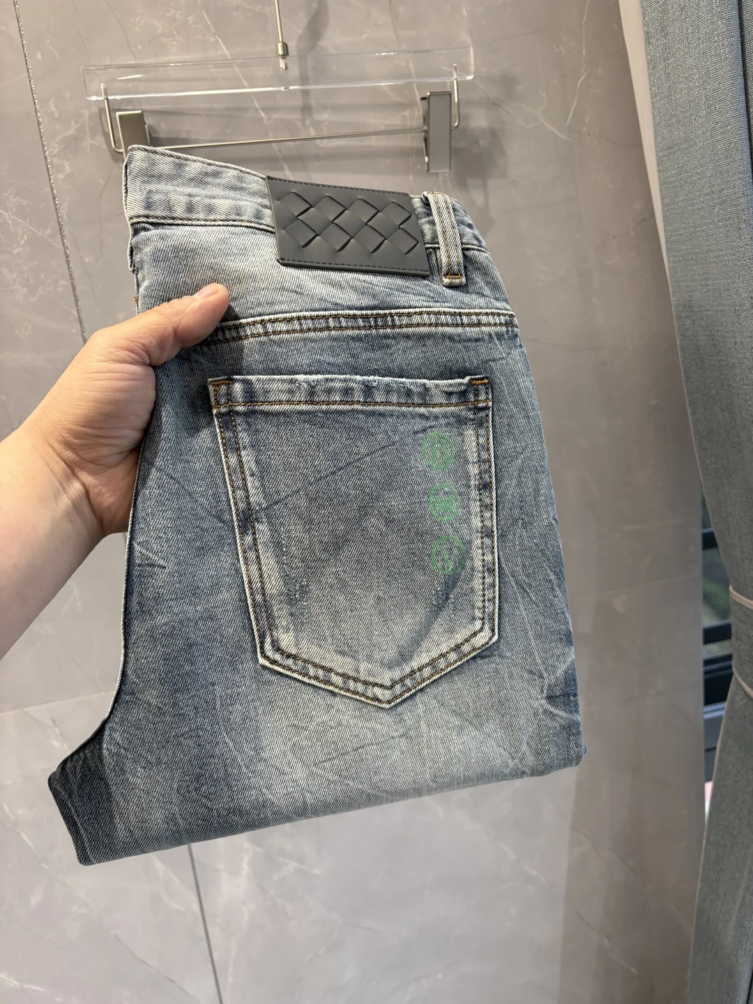 BV 2026春夏经典蓝洗水牛仔裤 BV 2026春夏经典蓝洗水牛仔裤