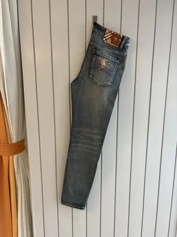 2026 Spring/Summer Classic Blue Washed Denim Jeans Replica Burberry Jeans