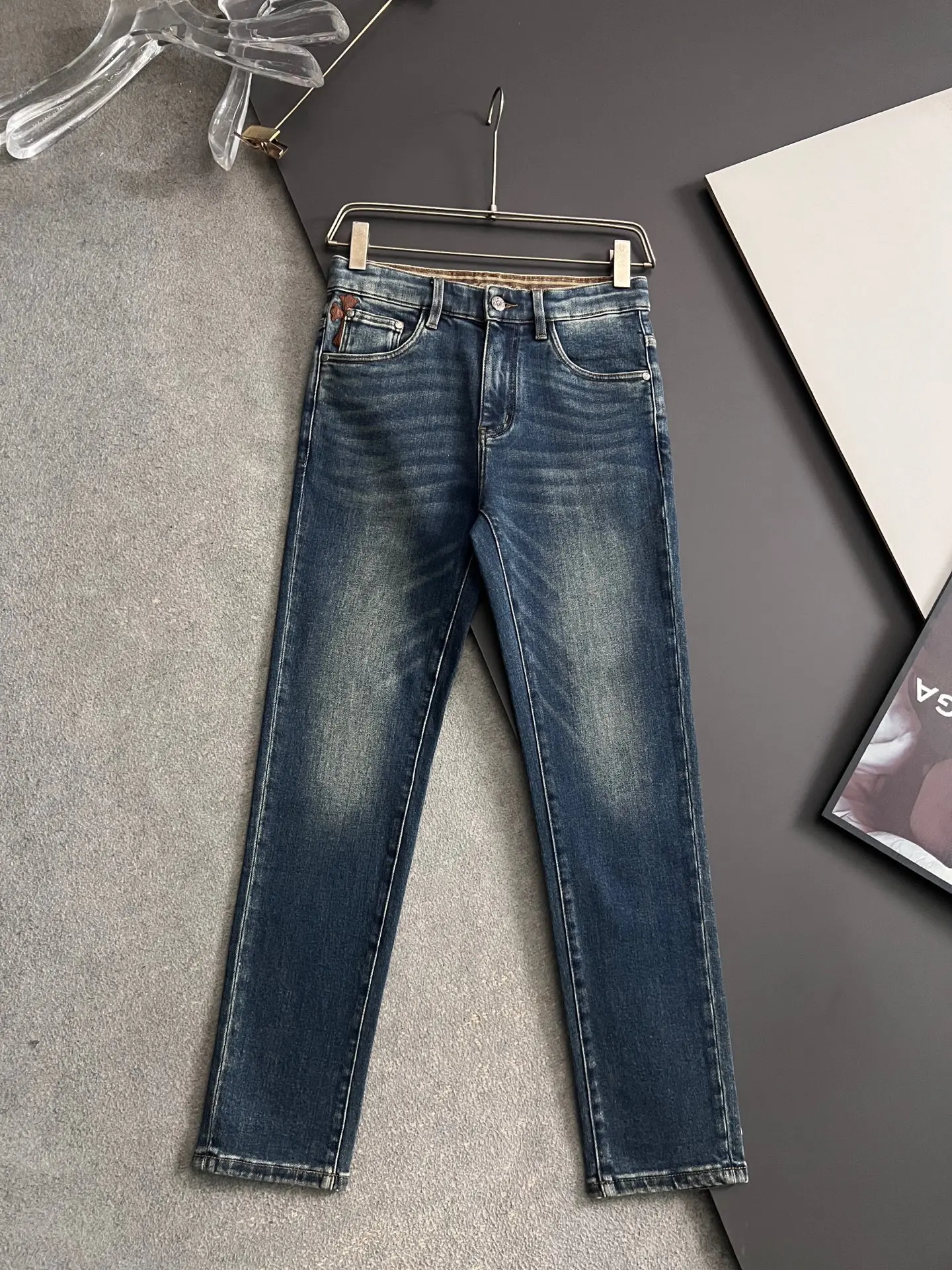 克罗心 水洗休闲牛仔裤