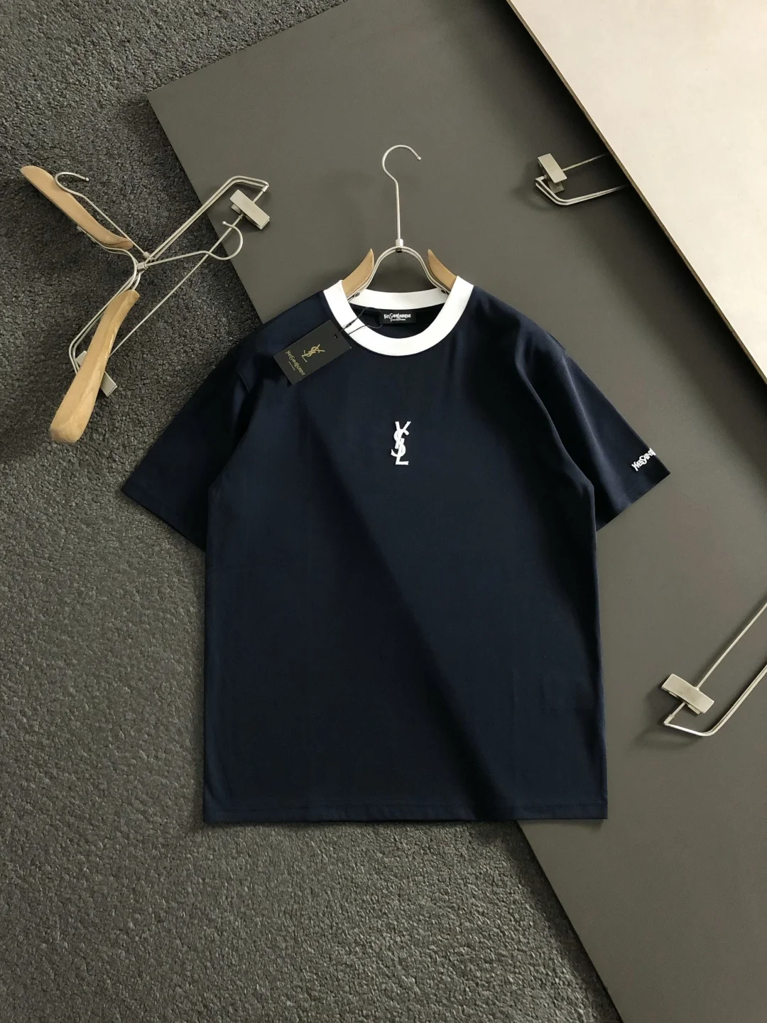 圣罗兰 2026春夏刺绣短袖