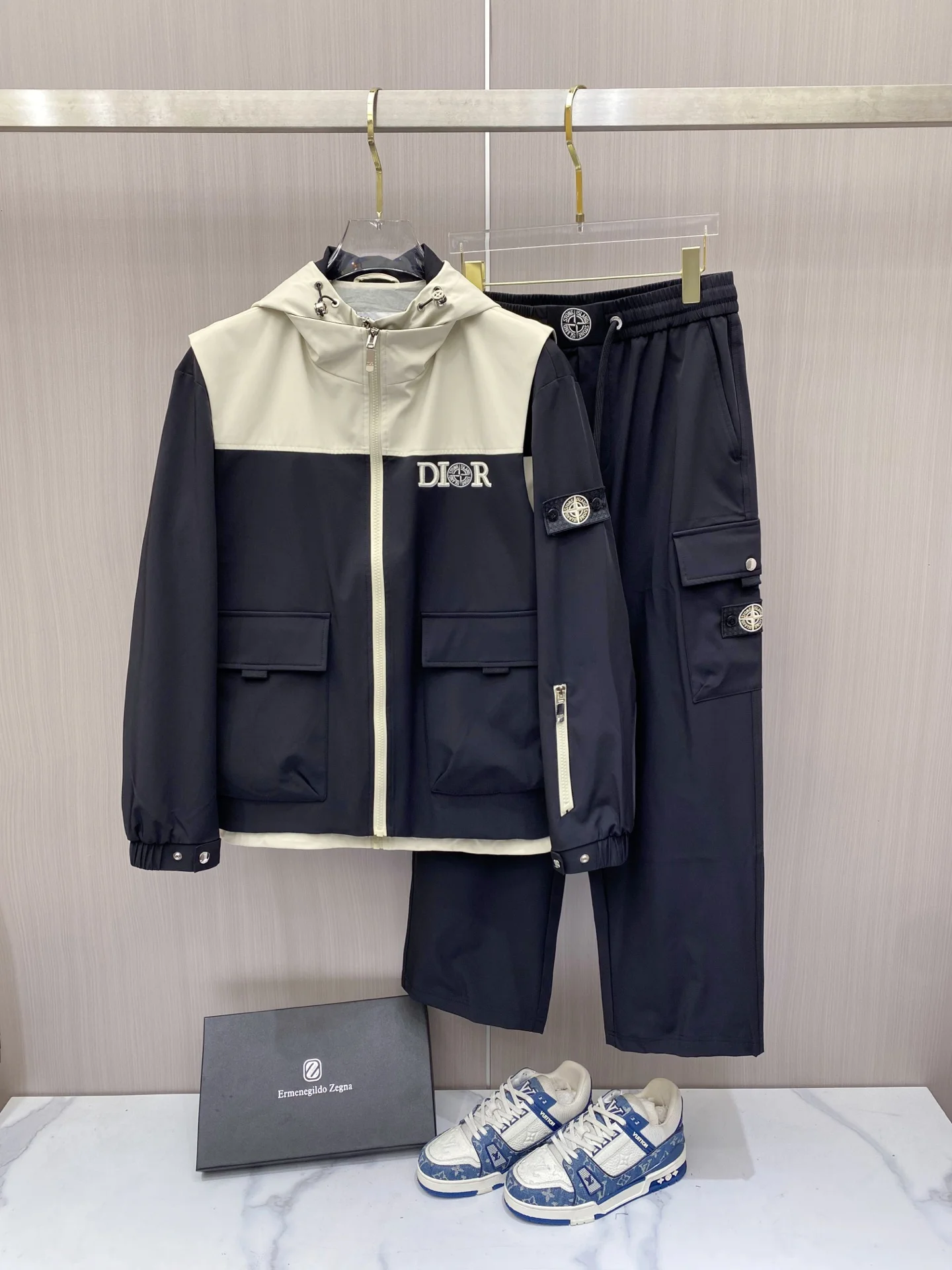 迪奥 2026ss春季新款夹克外套三件套套装 迪奥 2026ss春季新款夹克外套三件套套装