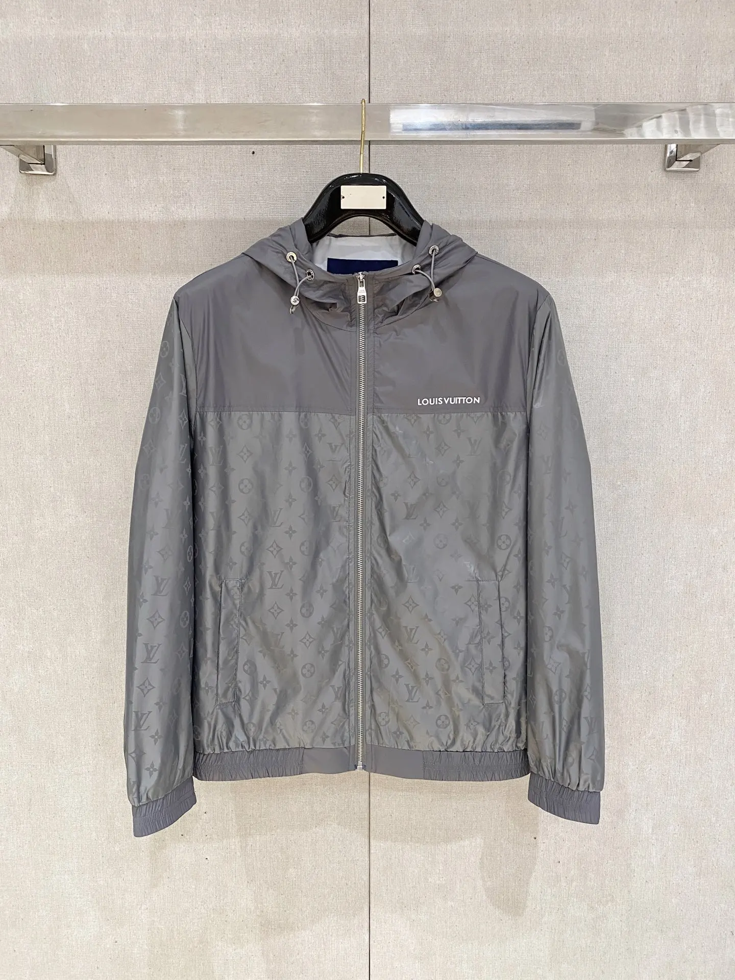 LV  2026FW秋冬新品连帽夹克外套