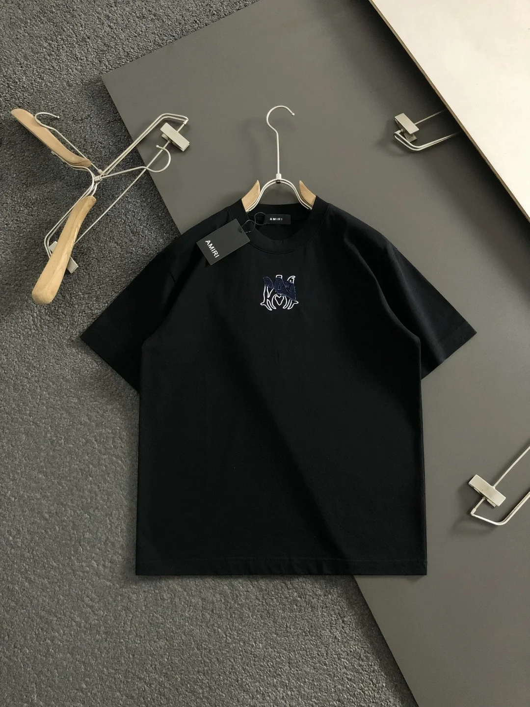 AMIRI 2026春夏牛仔贴布绣短袖 AMIRI 2026春夏牛仔贴布绣短袖