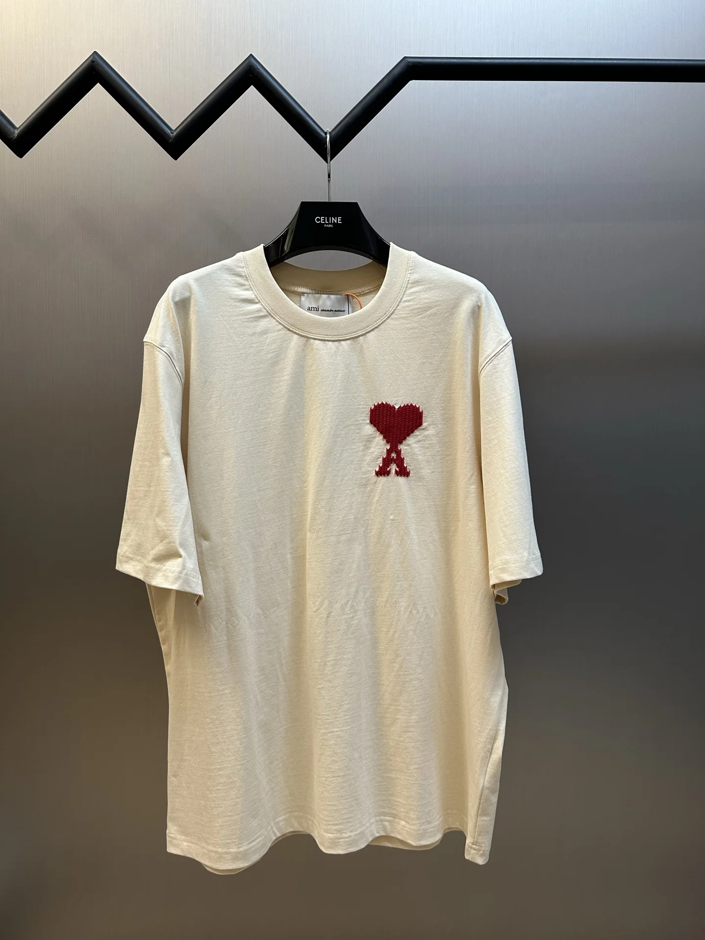 Ami Ami 爱心刺绣短袖