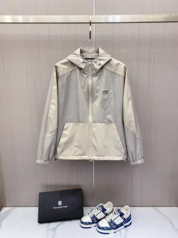 2026ss春季新款连帽夹克外套 高仿普拉达夹克/外套