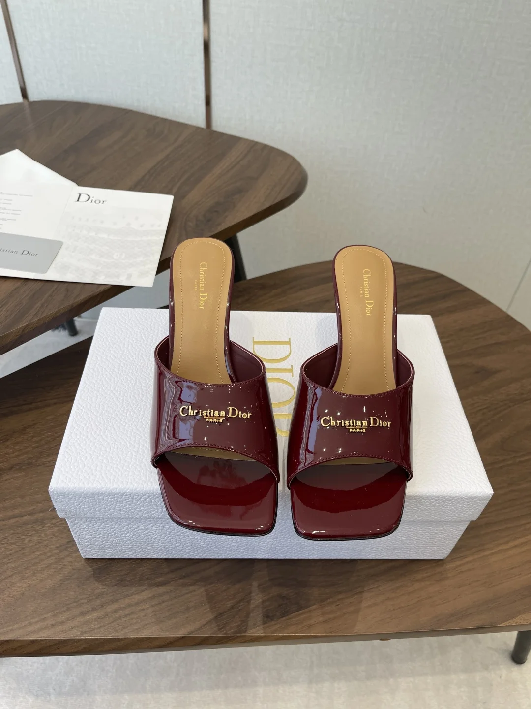 迪奥  2026春夏走秀新款Tribales系列女鞋