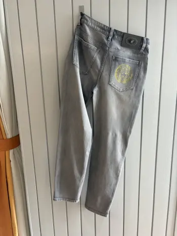 2026春夏经典蓝洗水牛仔裤 高仿范思哲牛仔裤