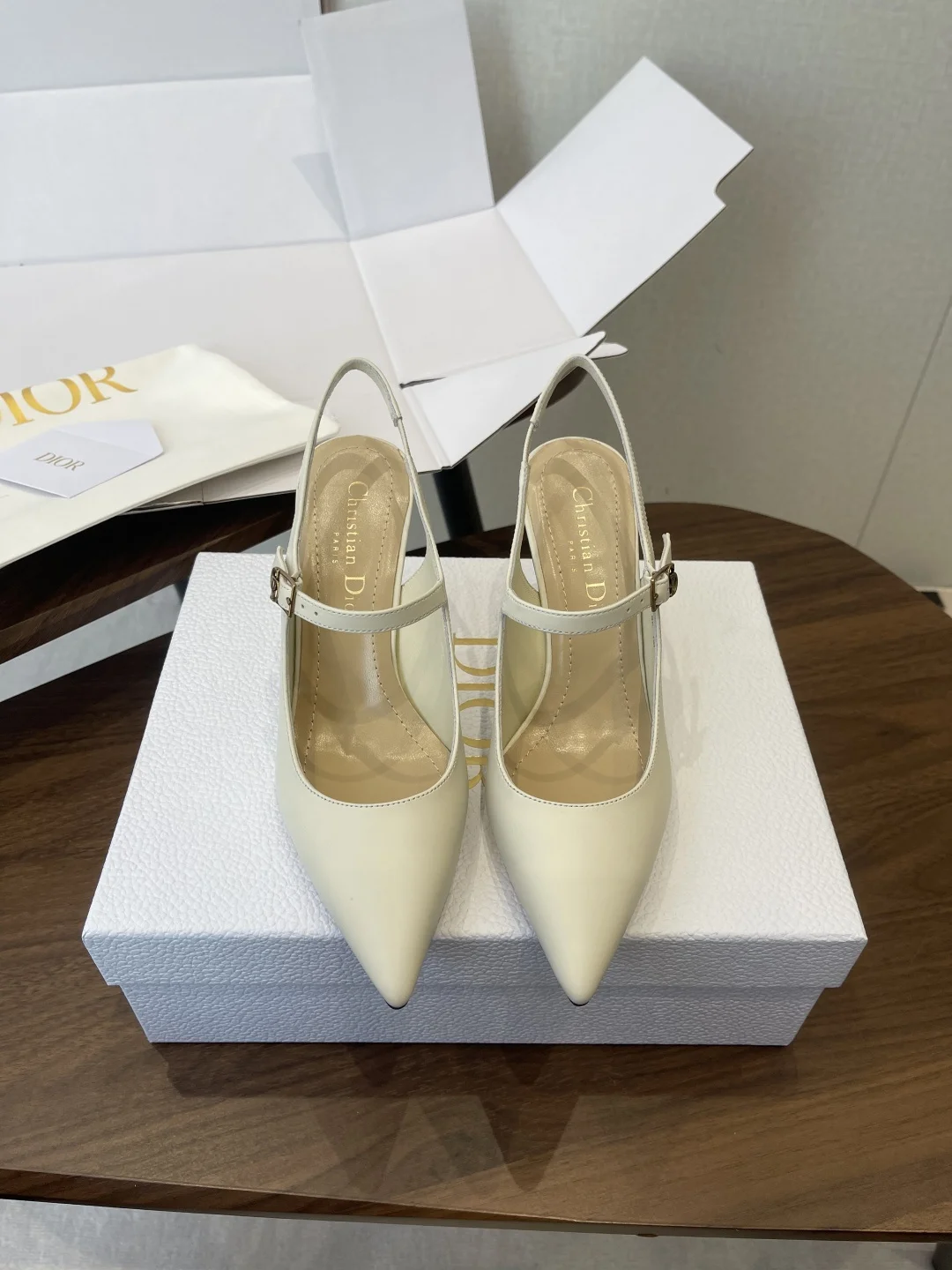 迪奥 26ss D-Icon露跟高跟鞋 迪奥 26ss D-Icon露跟高跟鞋