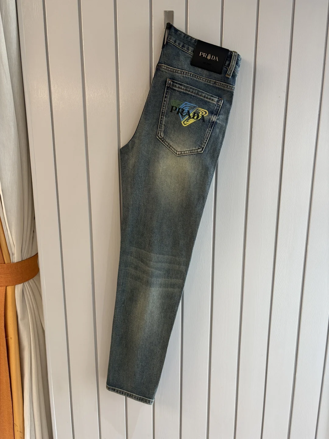 普拉达 2026春夏经典蓝洗水牛仔裤