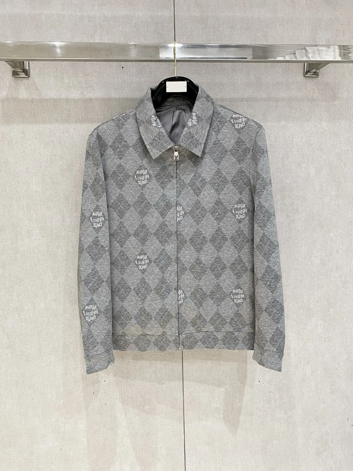 LV 2026秋冬新款夹克外套 LV 2026秋冬新款夹克外套