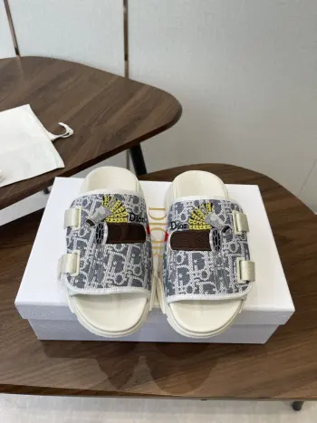 26ss 春夏新款 D字刺绣厚底运动拖鞋 高仿迪奥女士凉鞋/拖鞋