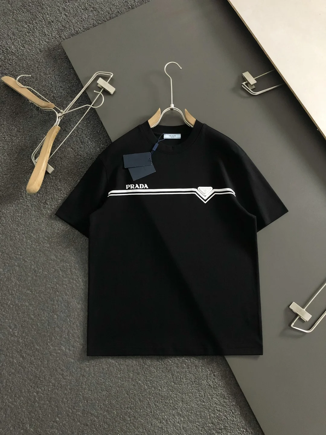 普拉达 2026春夏短袖 普拉达 2026春夏短袖