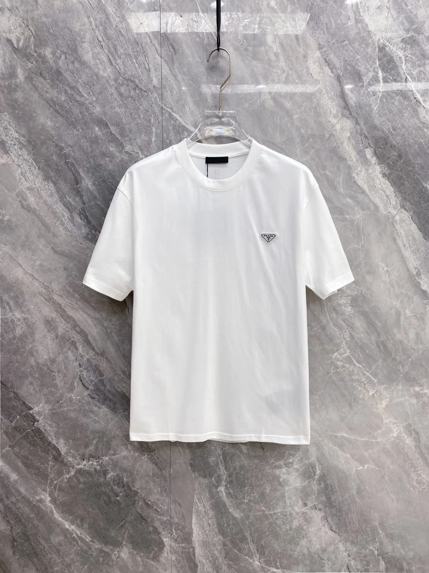 Prada 2026 Spring/Summer Latest Short-Sleeve Crewneck T-Shirt Prada 2026 Spring/Summer Latest Short-Sleeve Crewneck T-Shirt