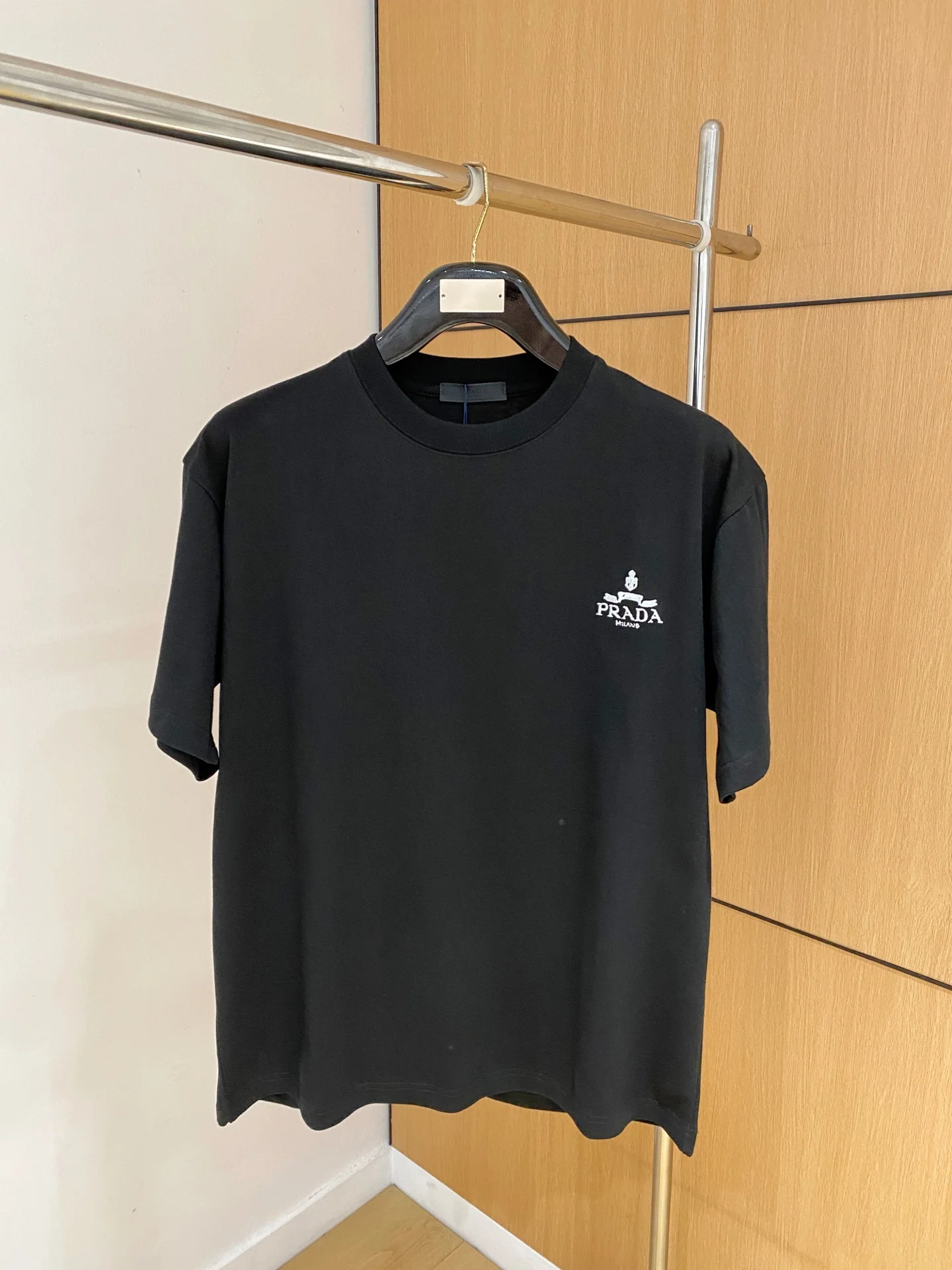 普拉达 2026春夏新款宽松短袖