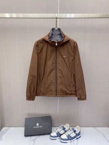 026ss春季新款连帽夹克外套 高仿普拉达夹克/外套