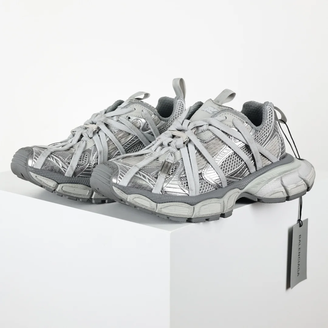 巴黎世家 情侣款防滑橡胶大底老爹鞋 巴黎世家 情侣款防滑橡胶大底老爹鞋