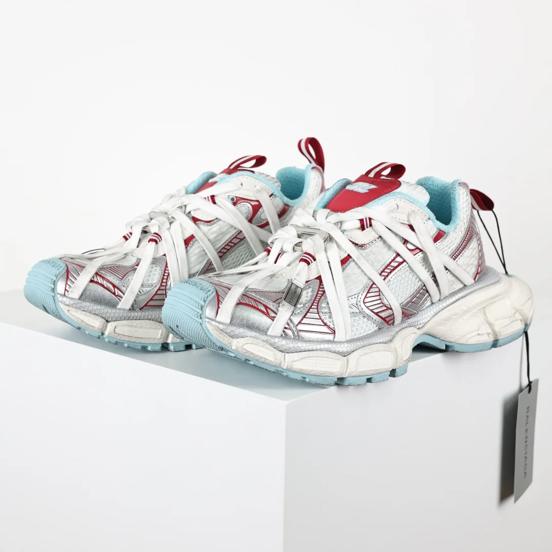 巴黎世家 情侣款防滑橡胶大底老爹鞋 巴黎世家 情侣款防滑橡胶大底老爹鞋