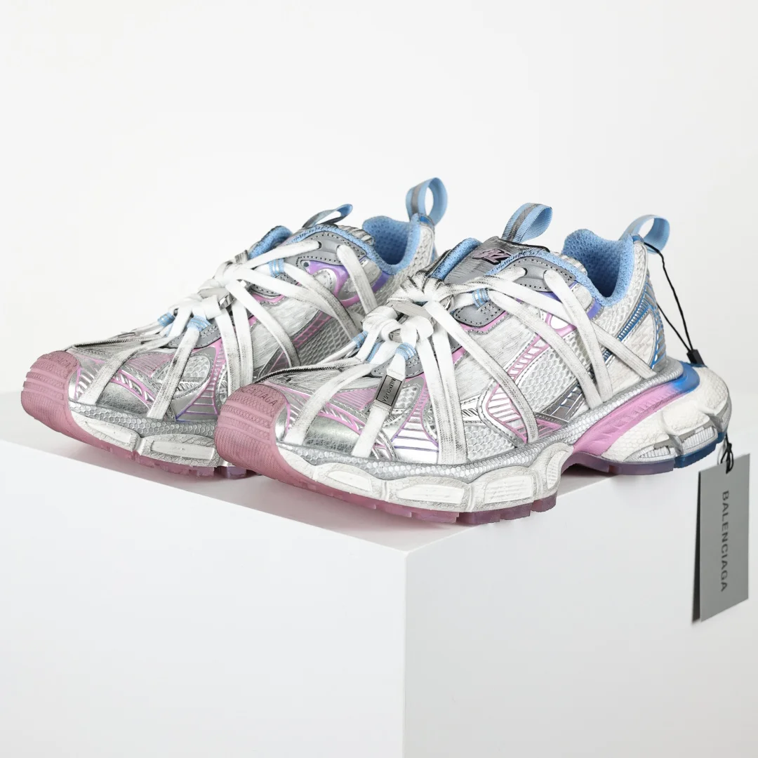 巴黎世家 情侣款防滑橡胶大底老爹鞋 巴黎世家 情侣款防滑橡胶大底老爹鞋