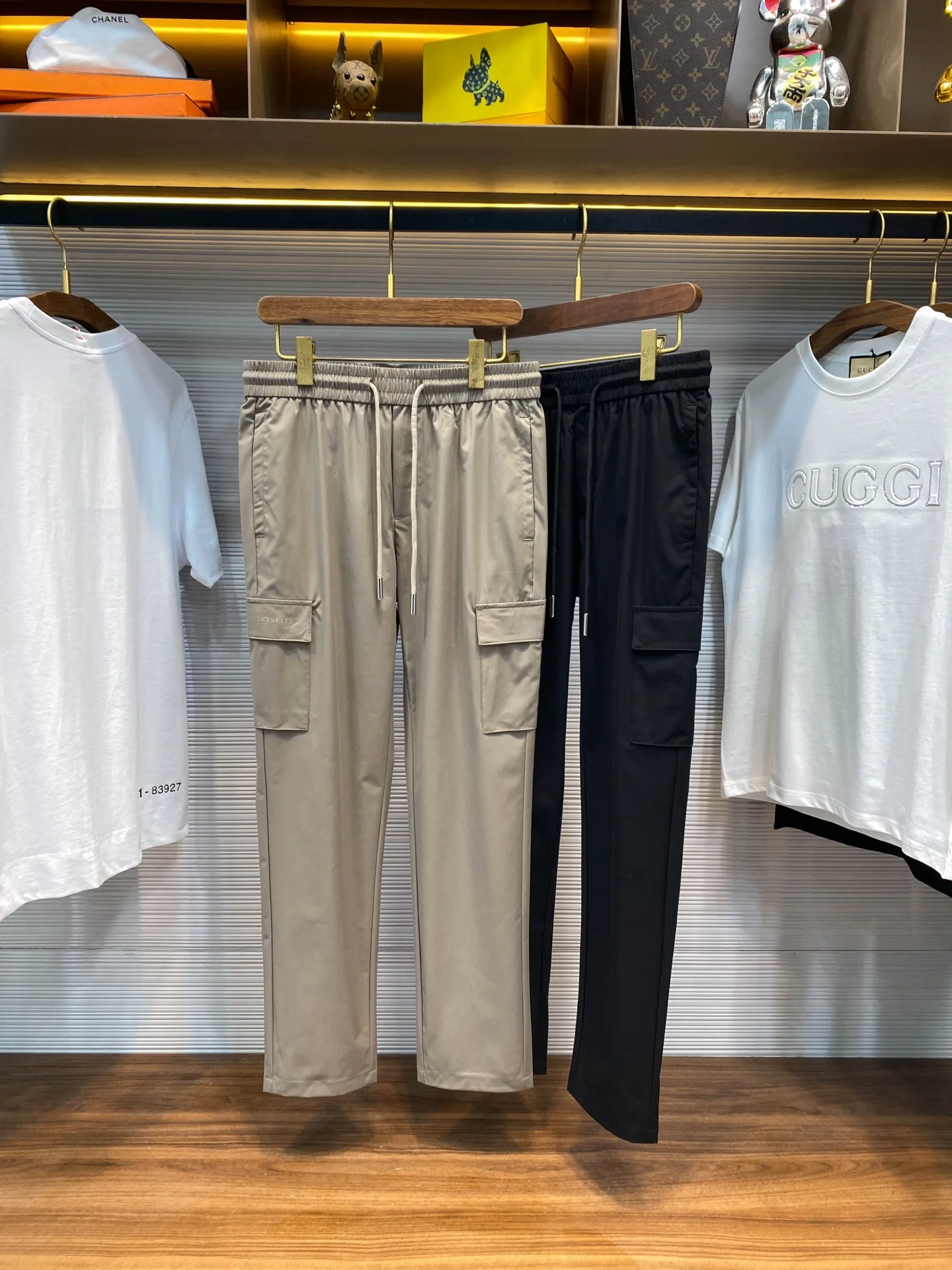 布鲁内洛库奇内利 男士立体胶印标识翻盖口袋直筒休闲长裤 布鲁内洛库奇内利 男士立体胶印标识翻盖口袋直筒休闲长裤