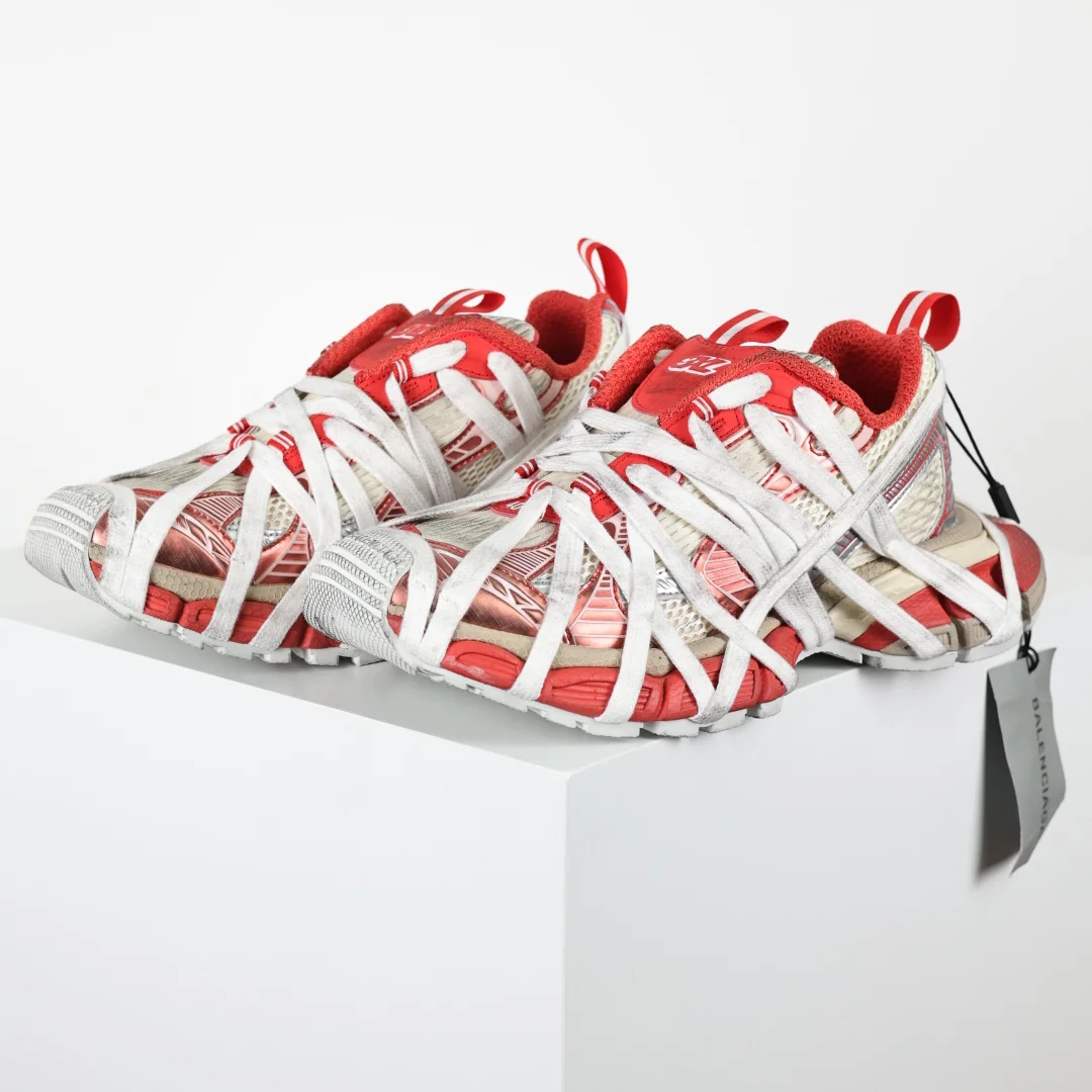 巴黎世家 情侣款防滑橡胶大底老爹鞋 巴黎世家 情侣款防滑橡胶大底老爹鞋