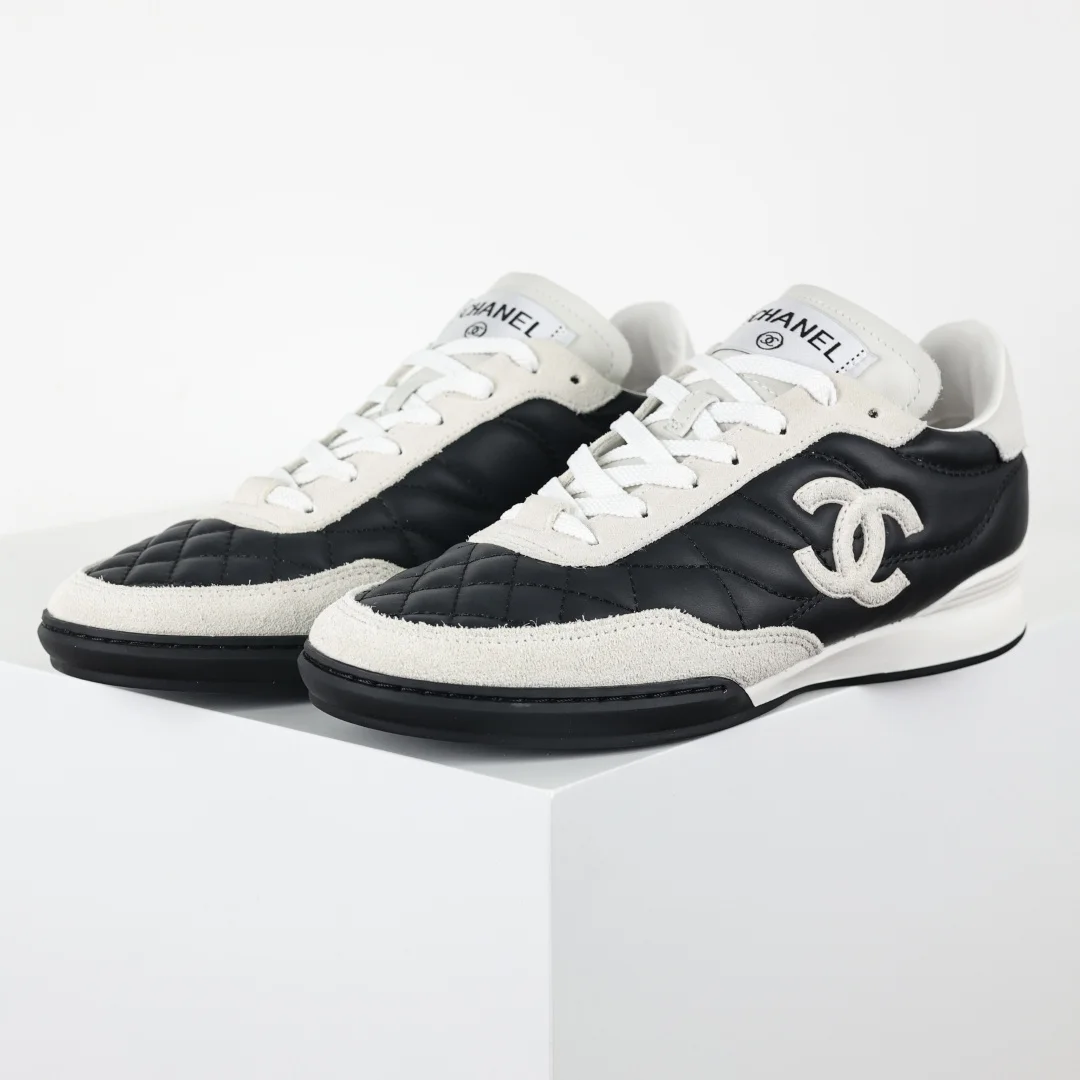 香奈儿 女士圆头系带休闲鞋