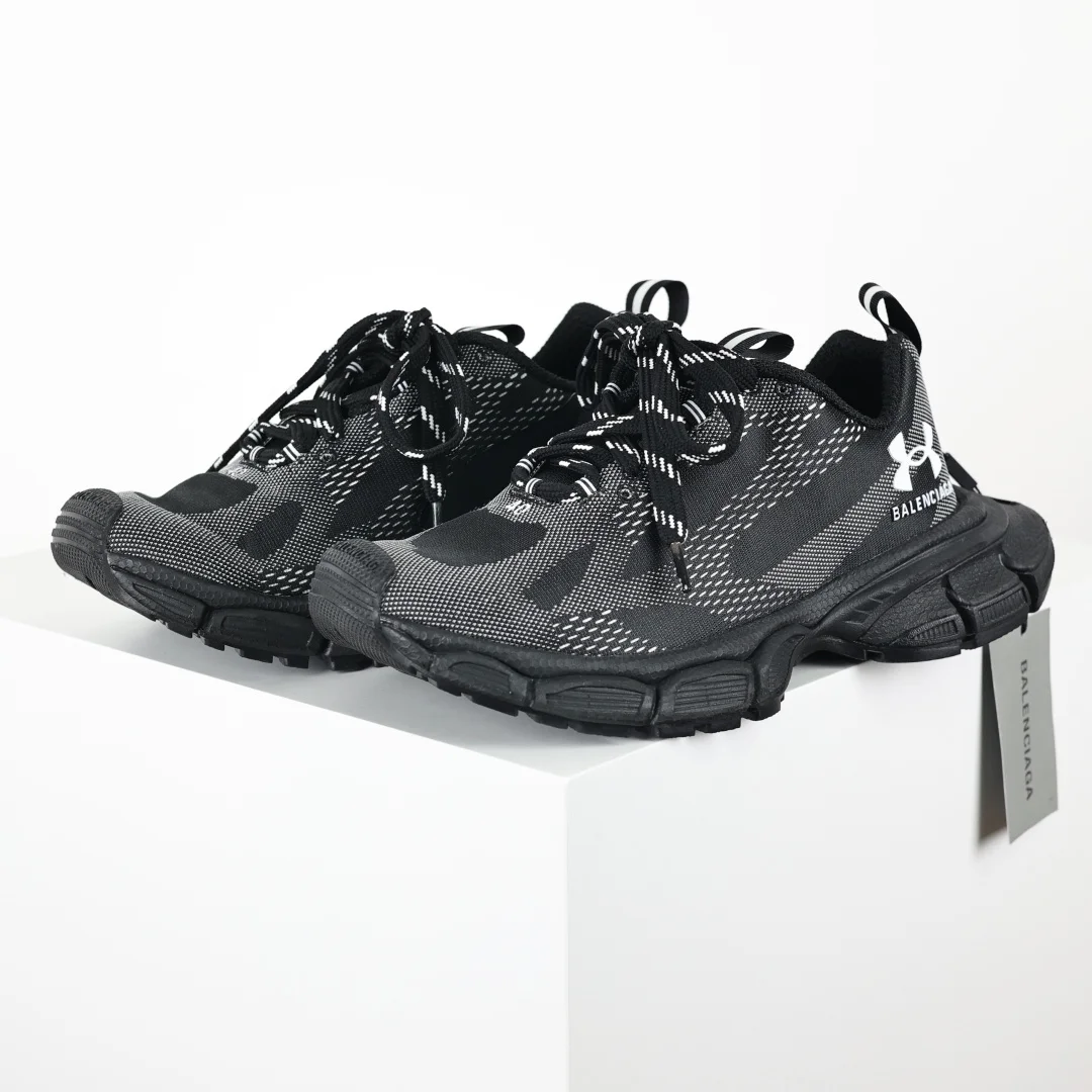 巴黎世家 情侣款防滑橡胶老爹鞋