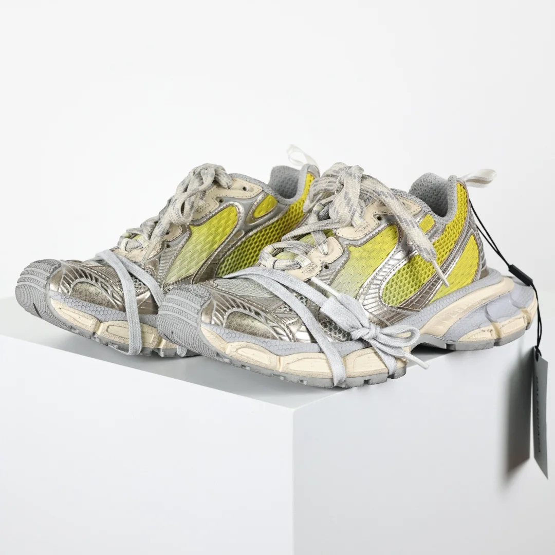 巴黎世家 情侣款防滑橡胶大底老爹鞋 巴黎世家 情侣款防滑橡胶大底老爹鞋