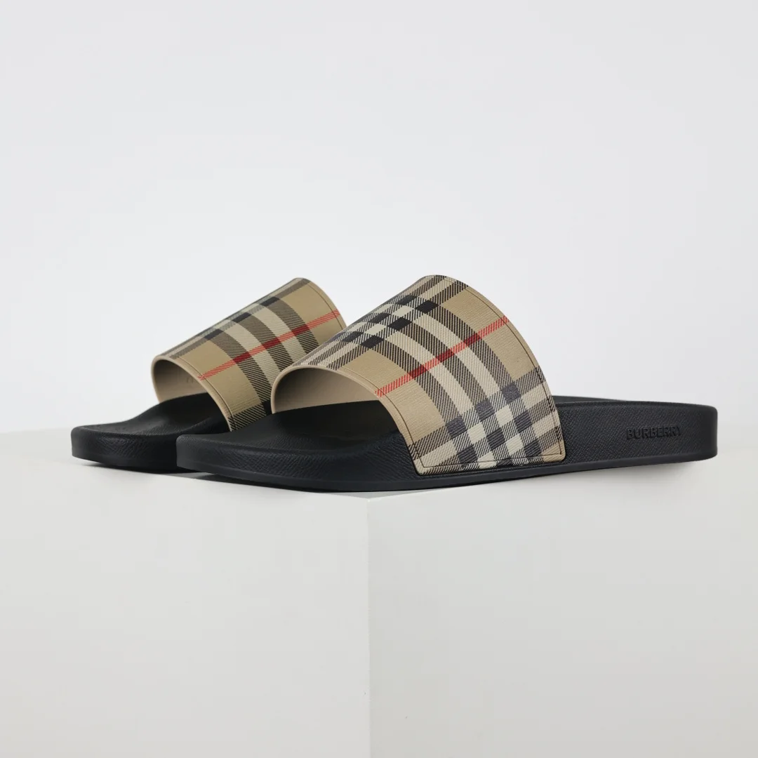 巴黎世家 男士鞋底字母拖鞋