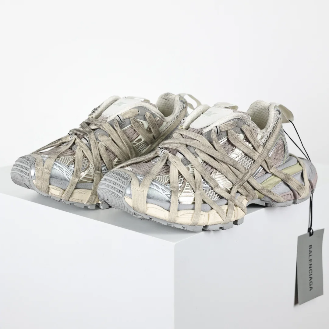 巴黎世家 情侣款防滑橡胶大底老爹鞋 巴黎世家 情侣款防滑橡胶大底老爹鞋