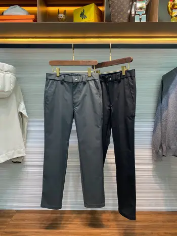 男士后腿三角标徽章口袋时尚百搭休闲长裤 高仿普拉达休闲裤/西裤