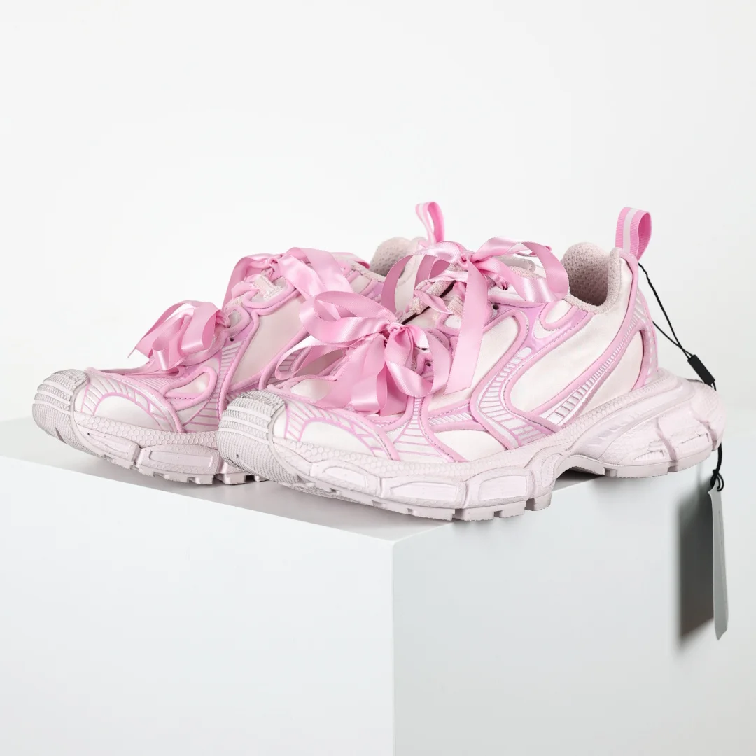 巴黎世家 情侣款防滑橡胶大底老爹鞋 巴黎世家 情侣款防滑橡胶大底老爹鞋