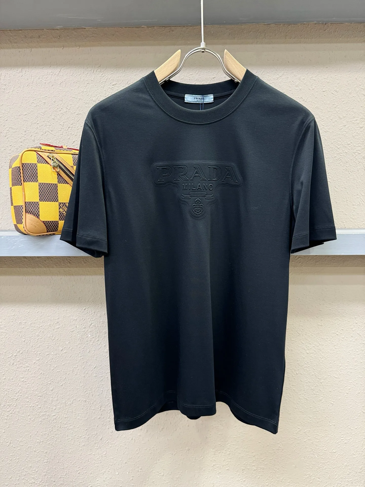 普拉达 2026新品短袖 普拉达 2026新品短袖