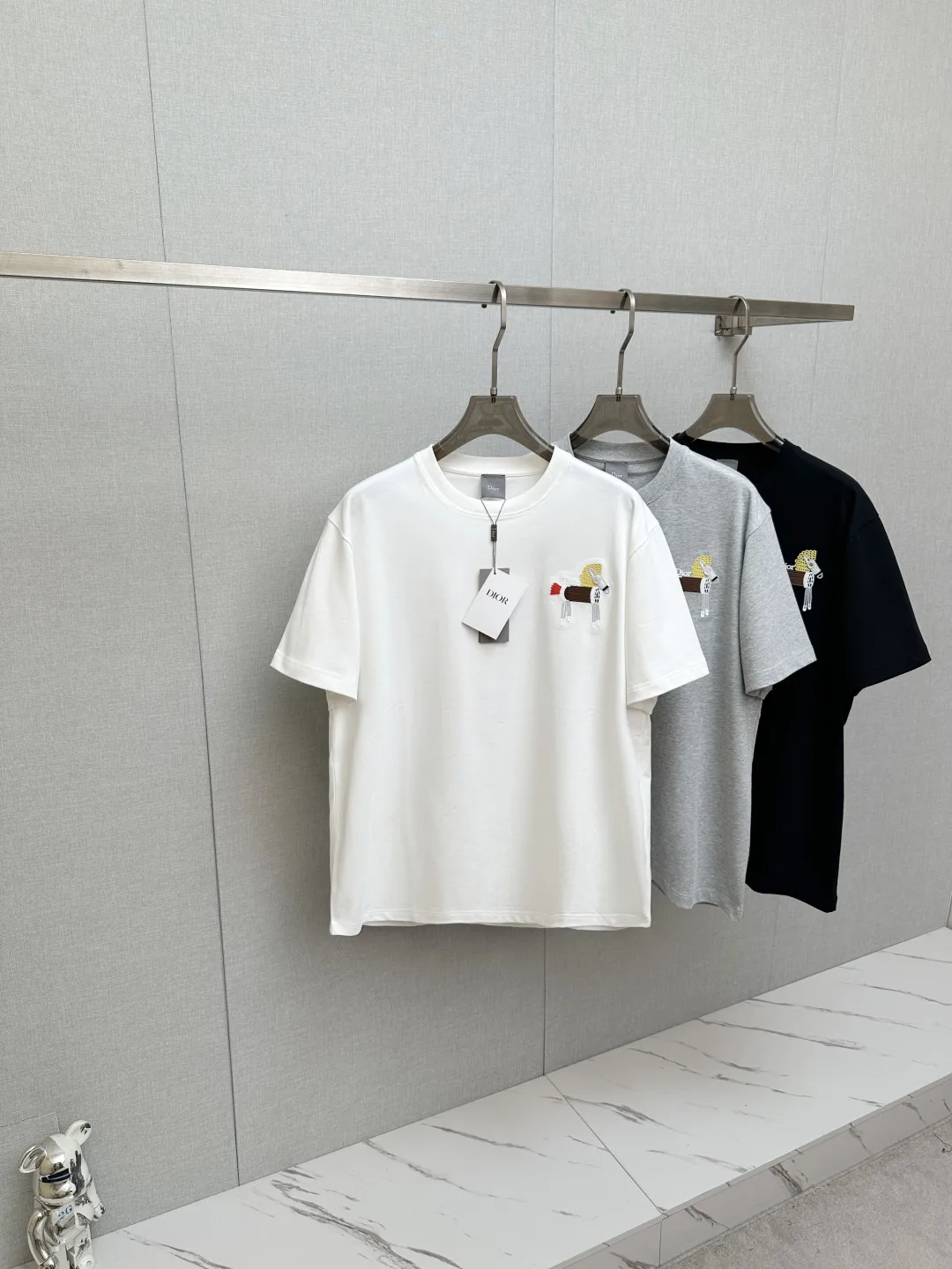 Dior New Fashion Casual Short Sleeve T-Shirt with Runway Pattern Dior New Fashion Casual Short Sleeve T-Shirt with Runway Pattern