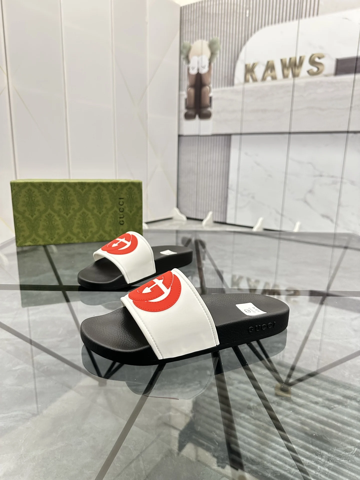 古奇 最新款情侣款拖鞋