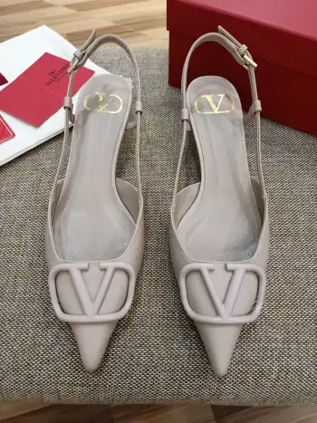 经典款女士高跟凉鞋 高仿华伦天奴女士高跟鞋/单鞋