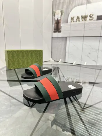 最新款情侣款拖鞋 高仿古奇男士凉鞋/拖鞋