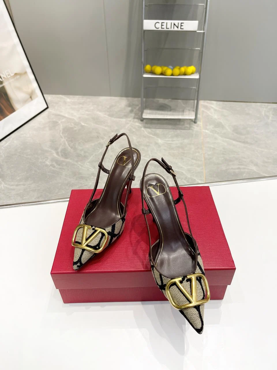 华伦天奴 经典款女士高跟凉鞋