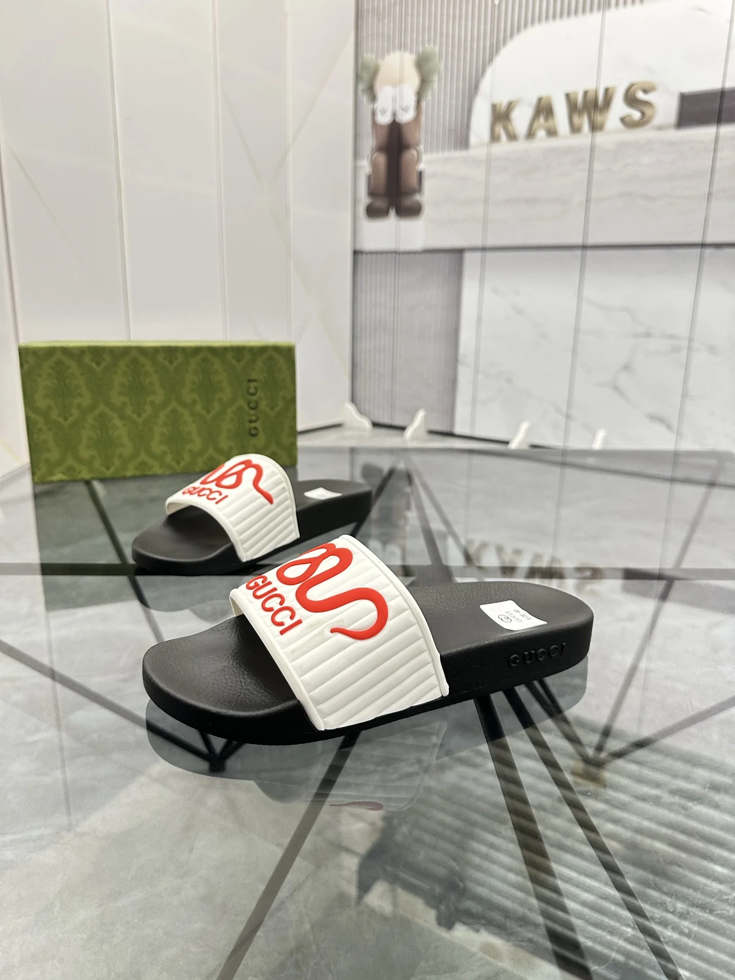 古奇 最新款情侣款拖鞋