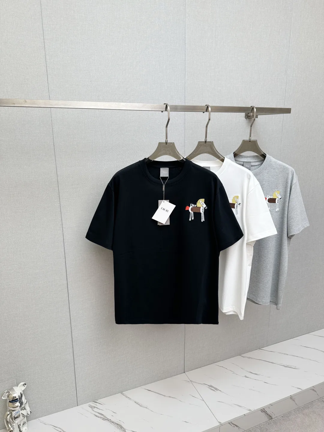 迪奥 新款走秀图案时尚休闲短袖T恤
