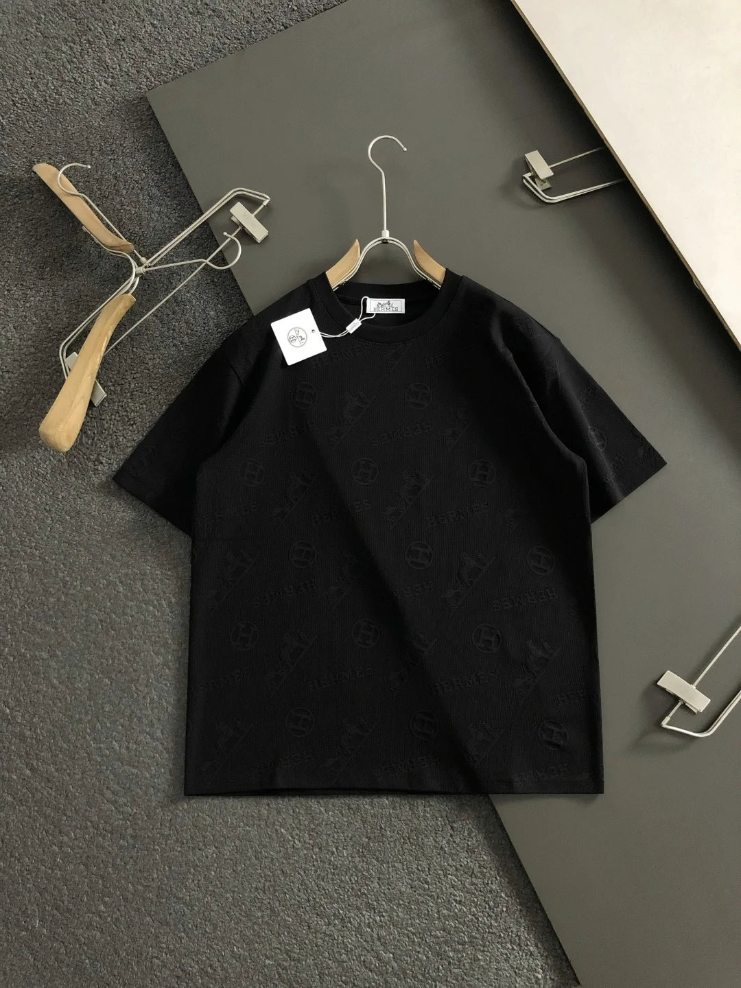 爱马仕 2026春夏暗纹提花短袖